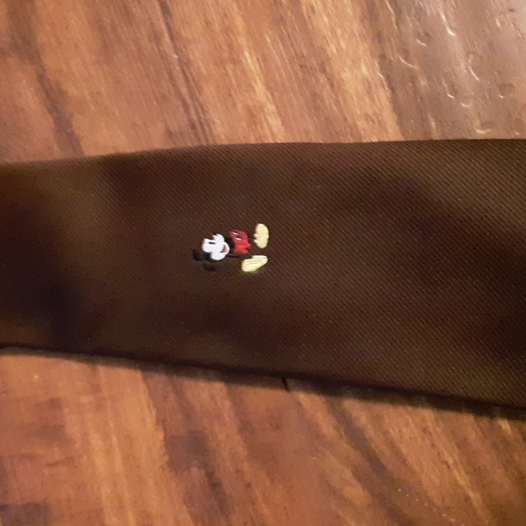 Vintage Walt Disney Mickey Mouse tie - Picture 4 of 5